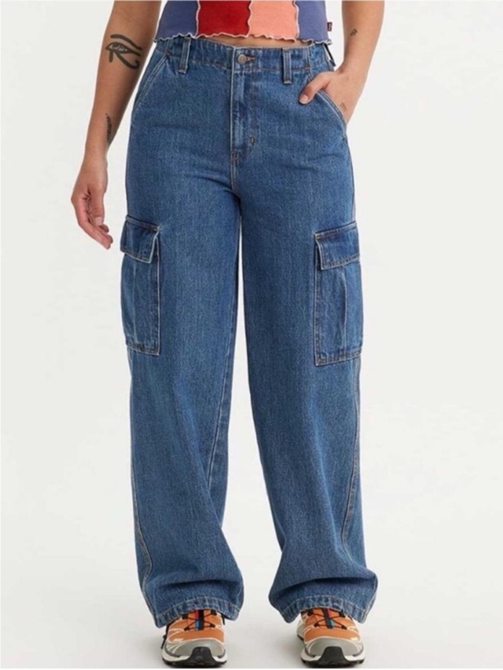 Levi's 94' Baggy Cargo Jeans Women’s size 29 30” inseam Blue Classic Wash EUC